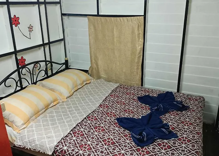Guest house New Phiman Riverview